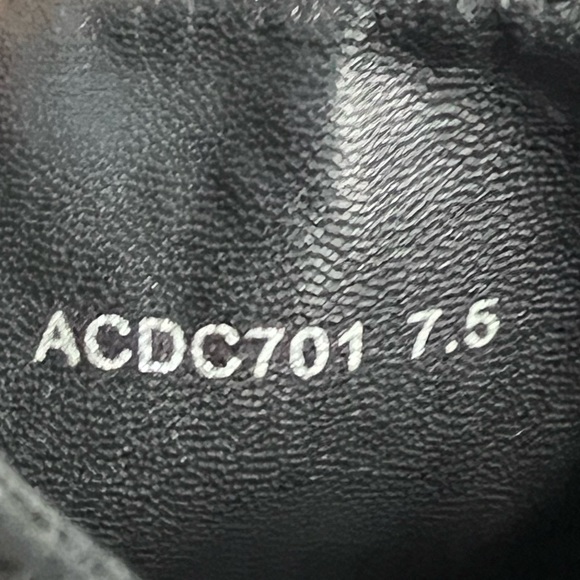 Cri de Coeur x Arden Wohl Women’s Tennyson Vegan Statement Boot in Black/White - Picture 7 of 7